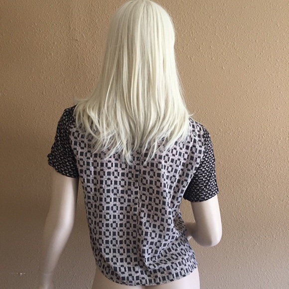 Forever 21 Geometric Blouse - Picture 3 of 5